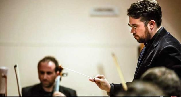Alexei Galea conducting.